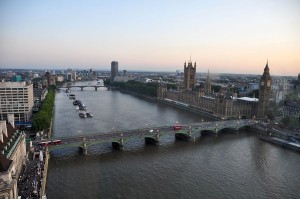 1200px-River_Thames_and_Westminster_Bridge,_London-17Aug2009